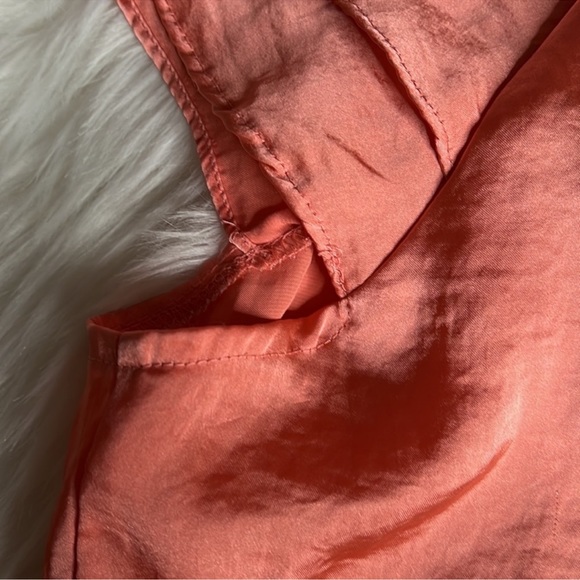 SIGNATURE BY LARRY LEVINE | Coral 🪸 Pink Flutter Sleeve Top - Picture 2 of 9